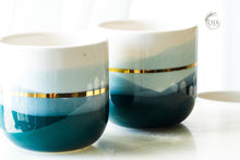 Laden Sie das Bild in den Galerie-Viewer, 2er-Set Cups in diversen Grössen, in Blues &amp; Greens with Golden Linings
