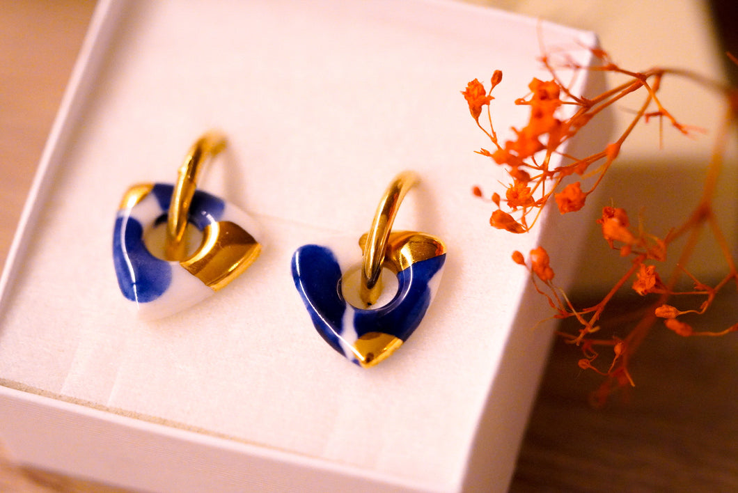 Earrings Triangle in Blue & Golden Rim