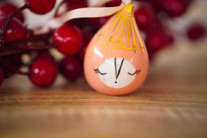 Christmas Droplet in Rose with Golden Flower