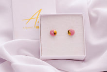 Laden Sie das Bild in den Galerie-Viewer, Mini Circle Earrings in Rosa Blush