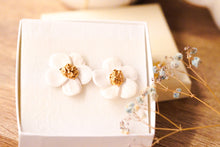 Load image into Gallery viewer, Daisy 🌼 Earrings in Pure White &amp; Golden Dot