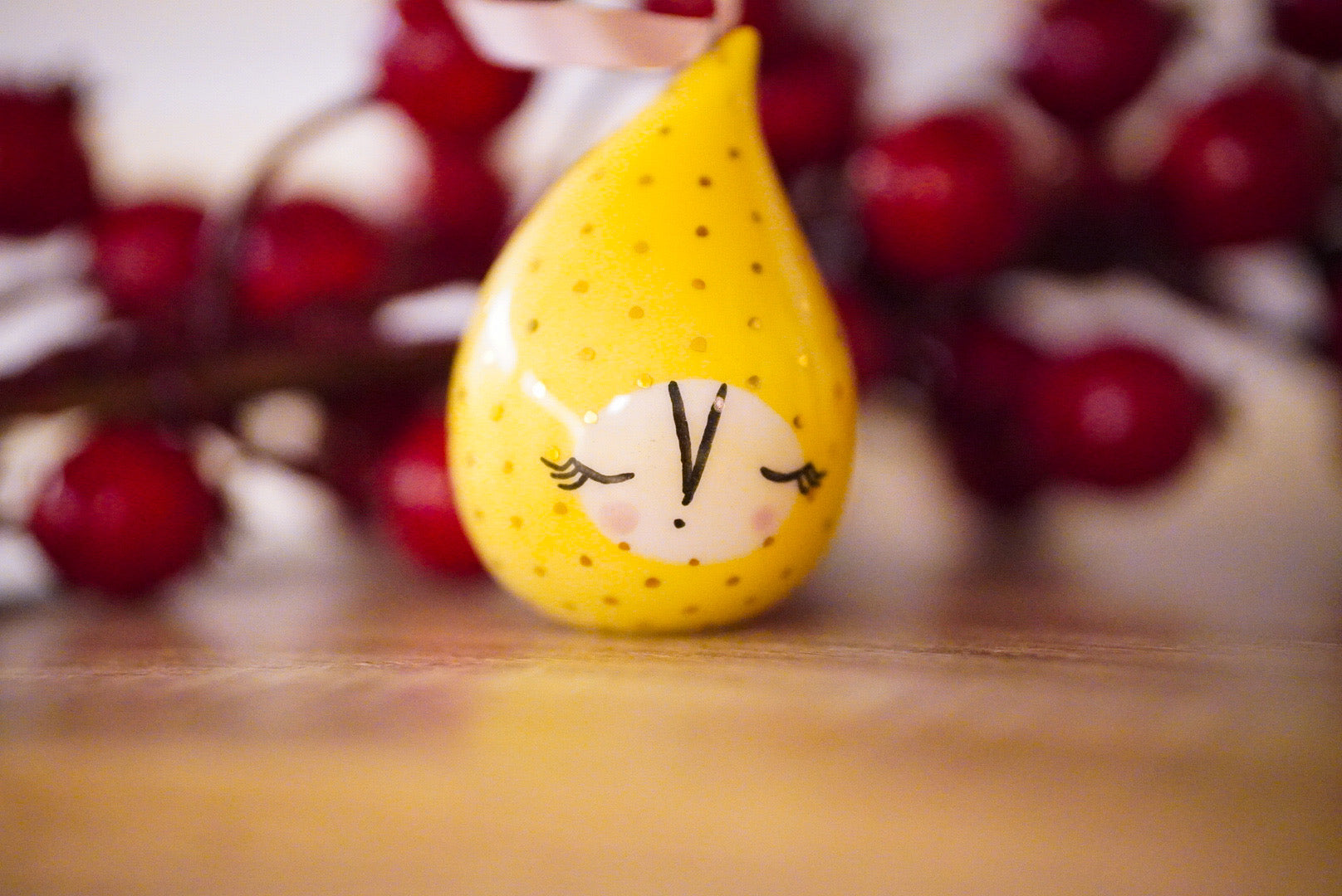Christmas Droplet in Yellow with Golden Dots