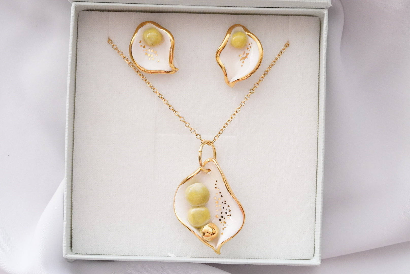 SET Earrings & Necklace Leafy