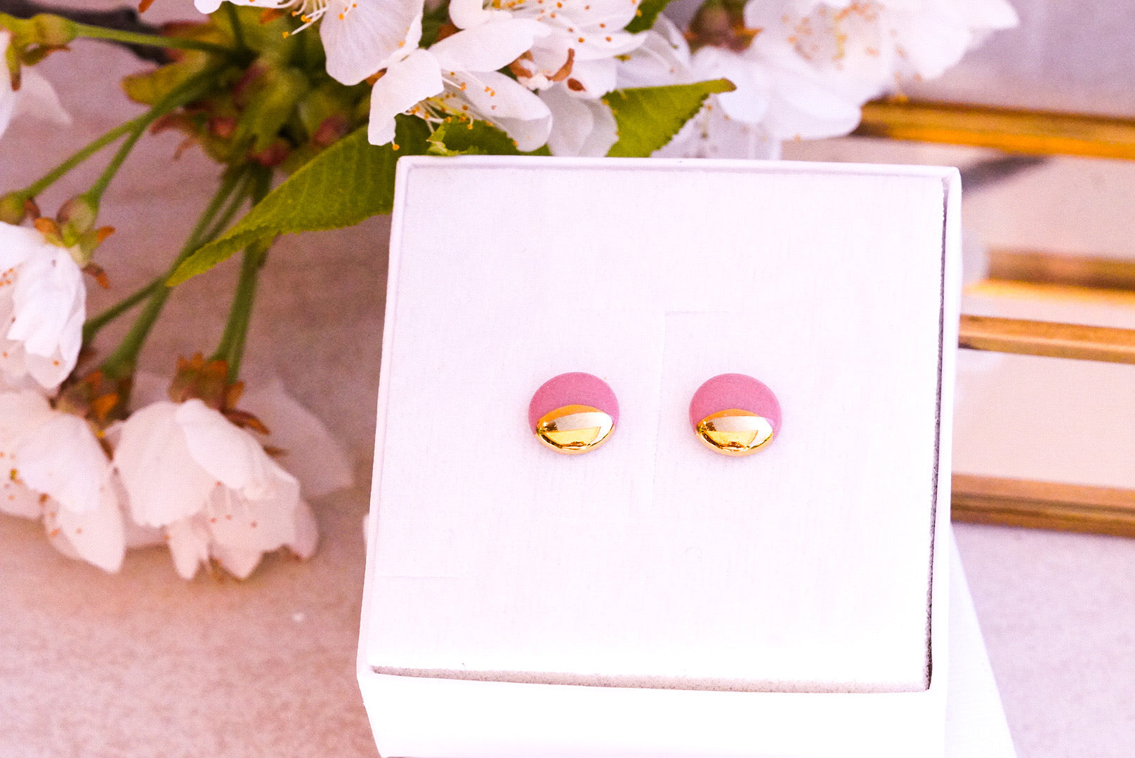 Mini Circle Earrings in Rosa Blush