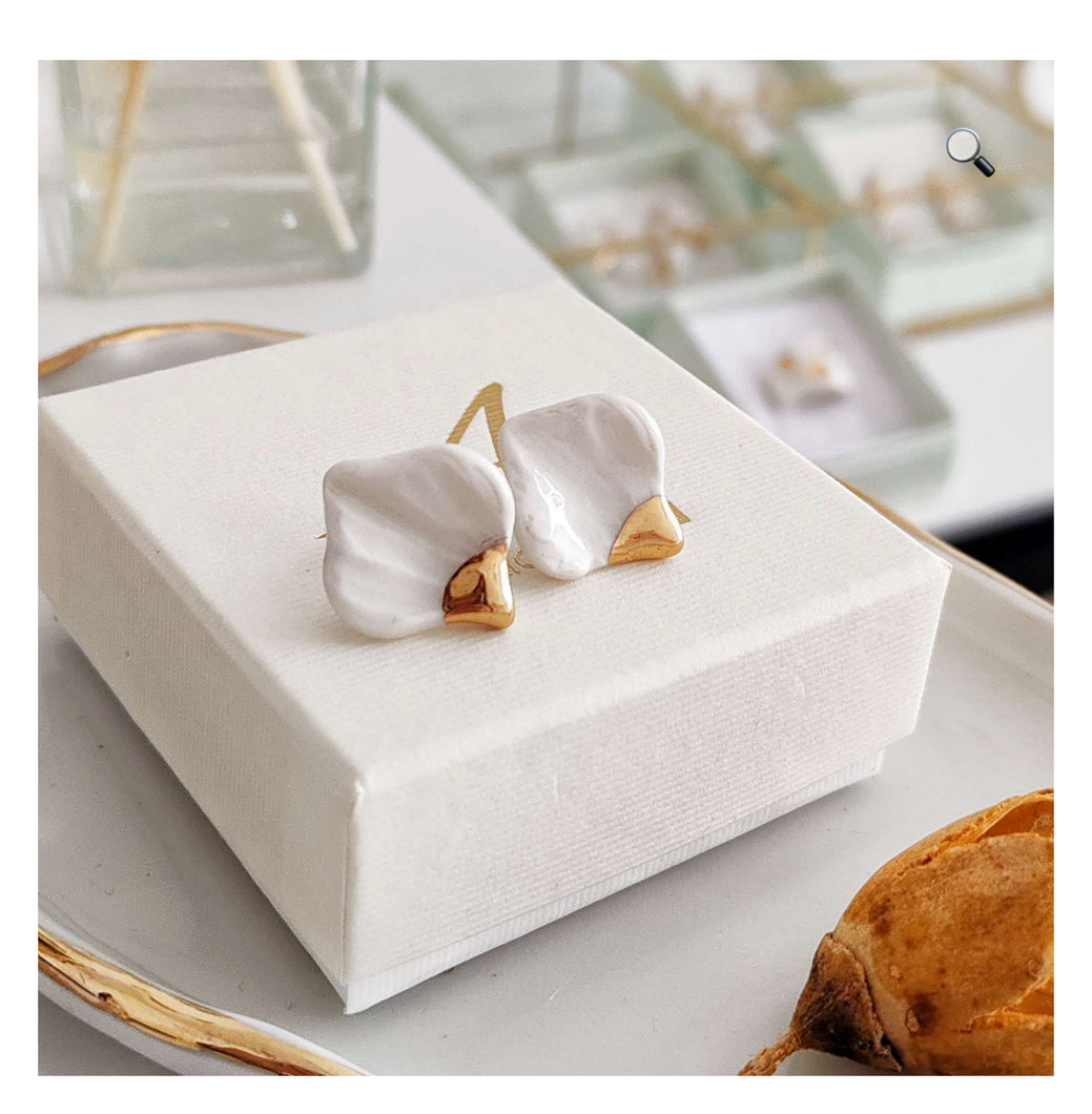 Bloom Midi Petals White Earrings