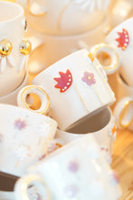 Laden Sie das Bild in den Galerie-Viewer, THE BLOOM 2er-Set Espresso Cups, 1.5 dl mit Untersetzer