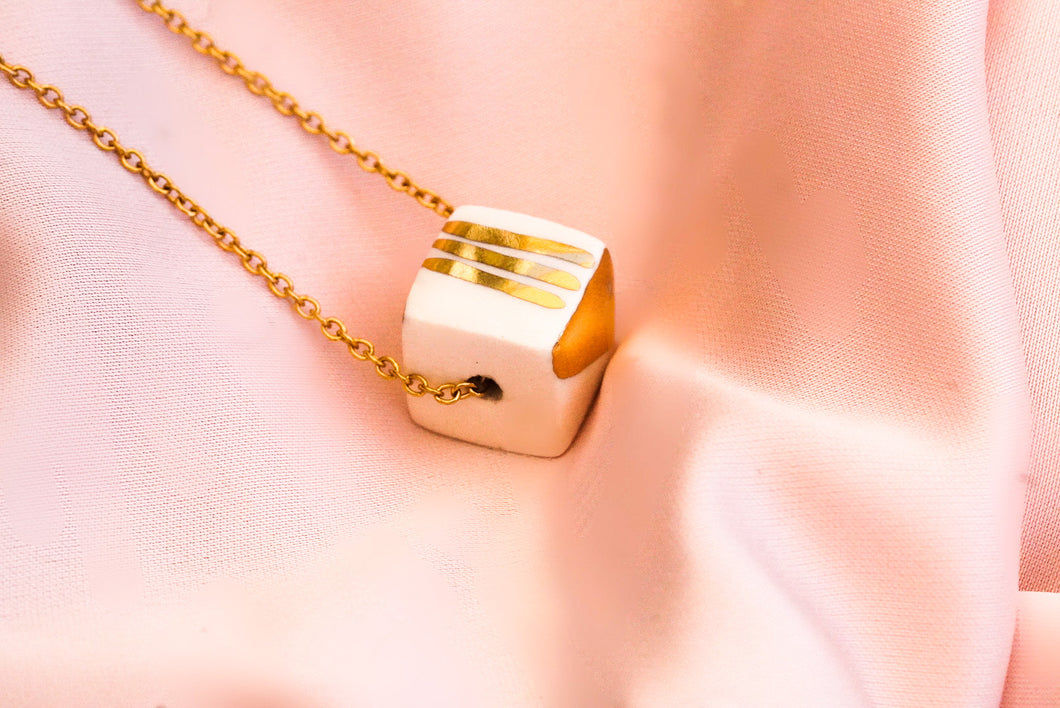 Necklce Cube in White with Golden Linings