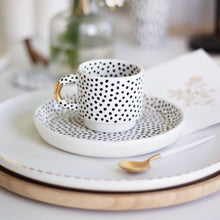Laden Sie das Bild in den Galerie-Viewer, Golden Spoon in White &amp; Mat Gold - O I A  ceramics