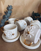 Load image into Gallery viewer, Set of 2 Macchiato Cups, 1.2 dl with Daisy Flowers &amp; Saucer (small saucer)