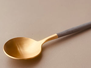 Golden Spoon in White & Mat Gold