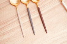 Load image into Gallery viewer, Golden Spoon in Mocca