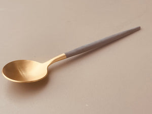 Golden Spoon in White & Mat Gold