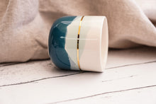 Laden Sie das Bild in den Galerie-Viewer, 2er-Set Cups in diversen Grössen, in Blues &amp; Greens with Golden Linings