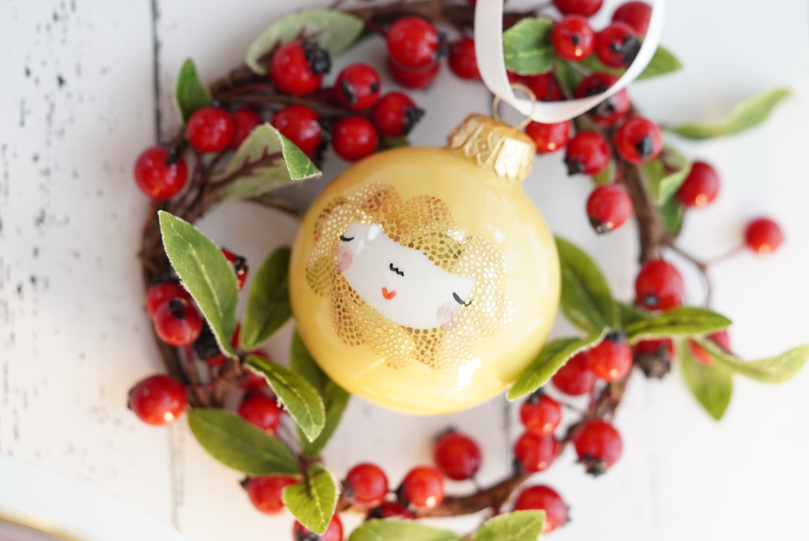 X-MAS Bauble🎁 in Soft Yellow